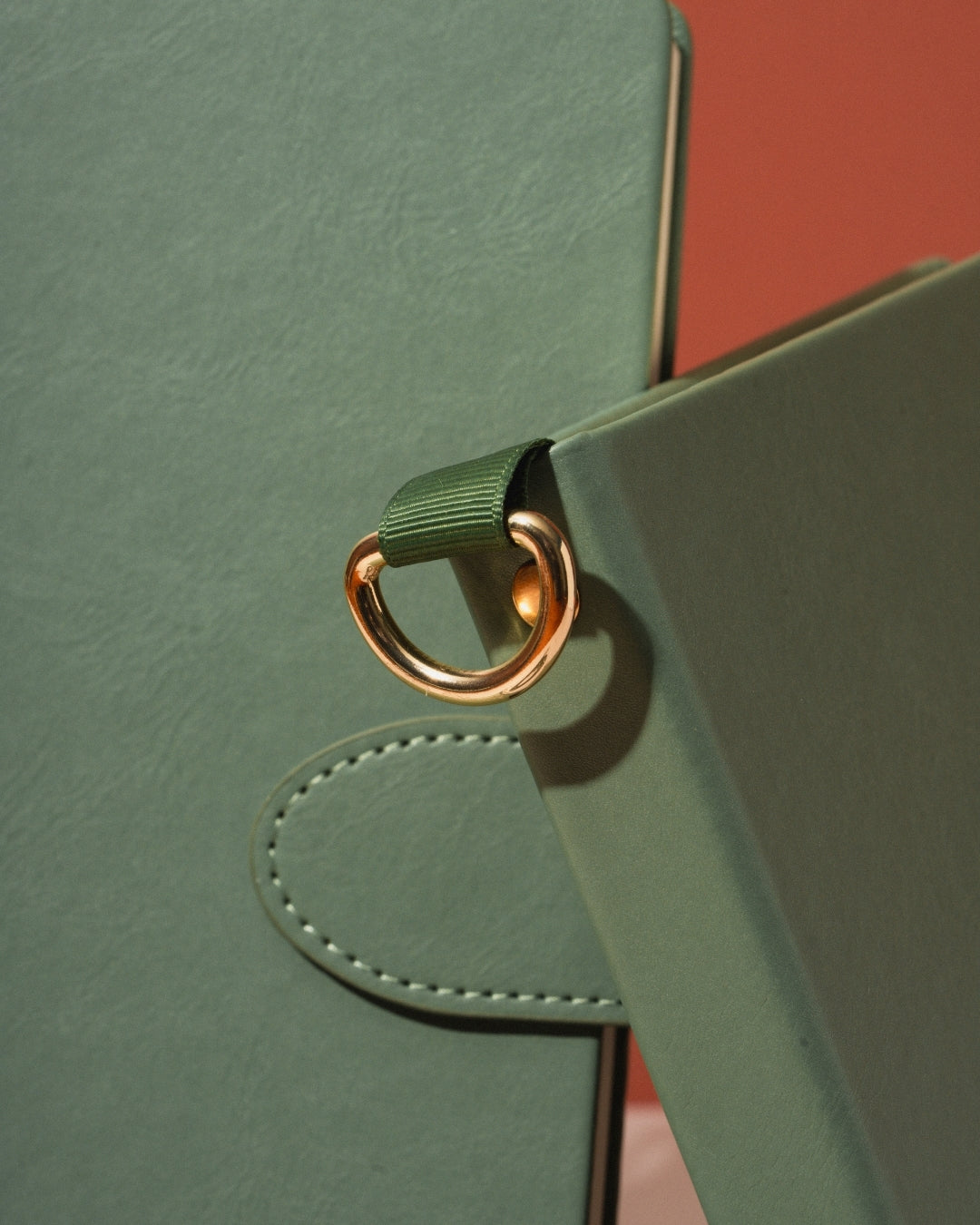 Sling book - Matcha Green